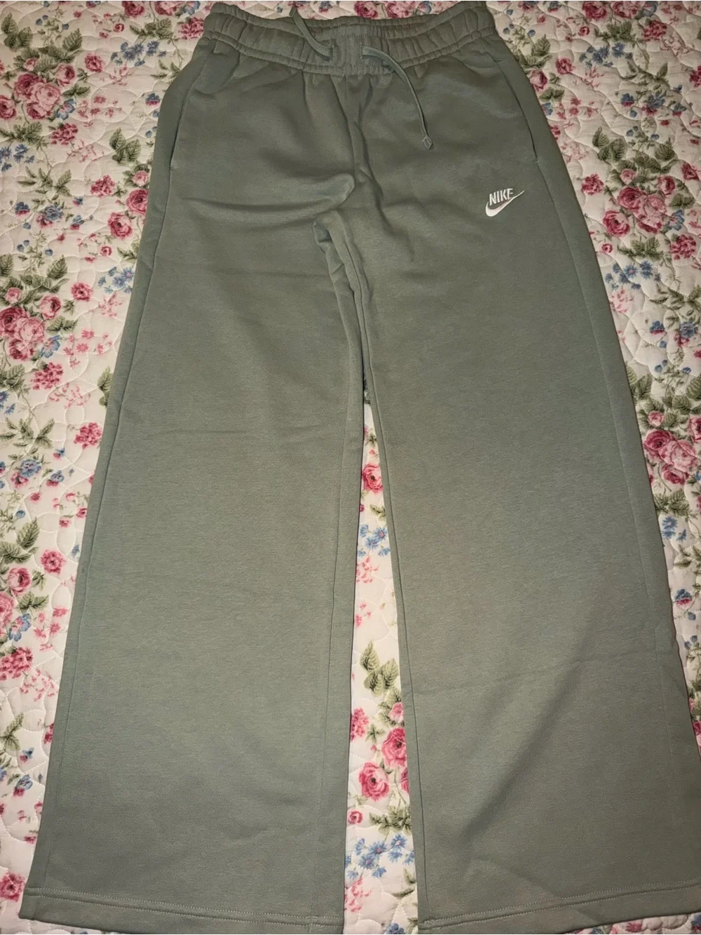 Nike women’s Olive-Style Green Jogger Sweatpants with Drawstring